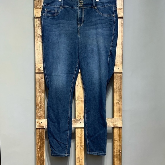 torrid Denim - Torrid three button jeggings. Size 20XT. EUC.